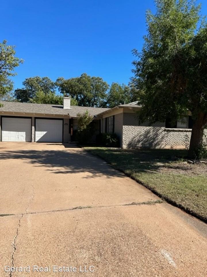 1473 Glendale Dr - Photo 2 of 16