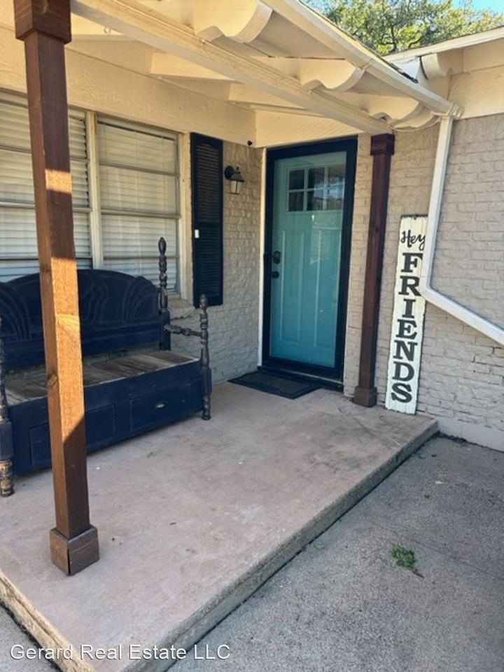 1473 Glendale Dr - Photo 3 of 16