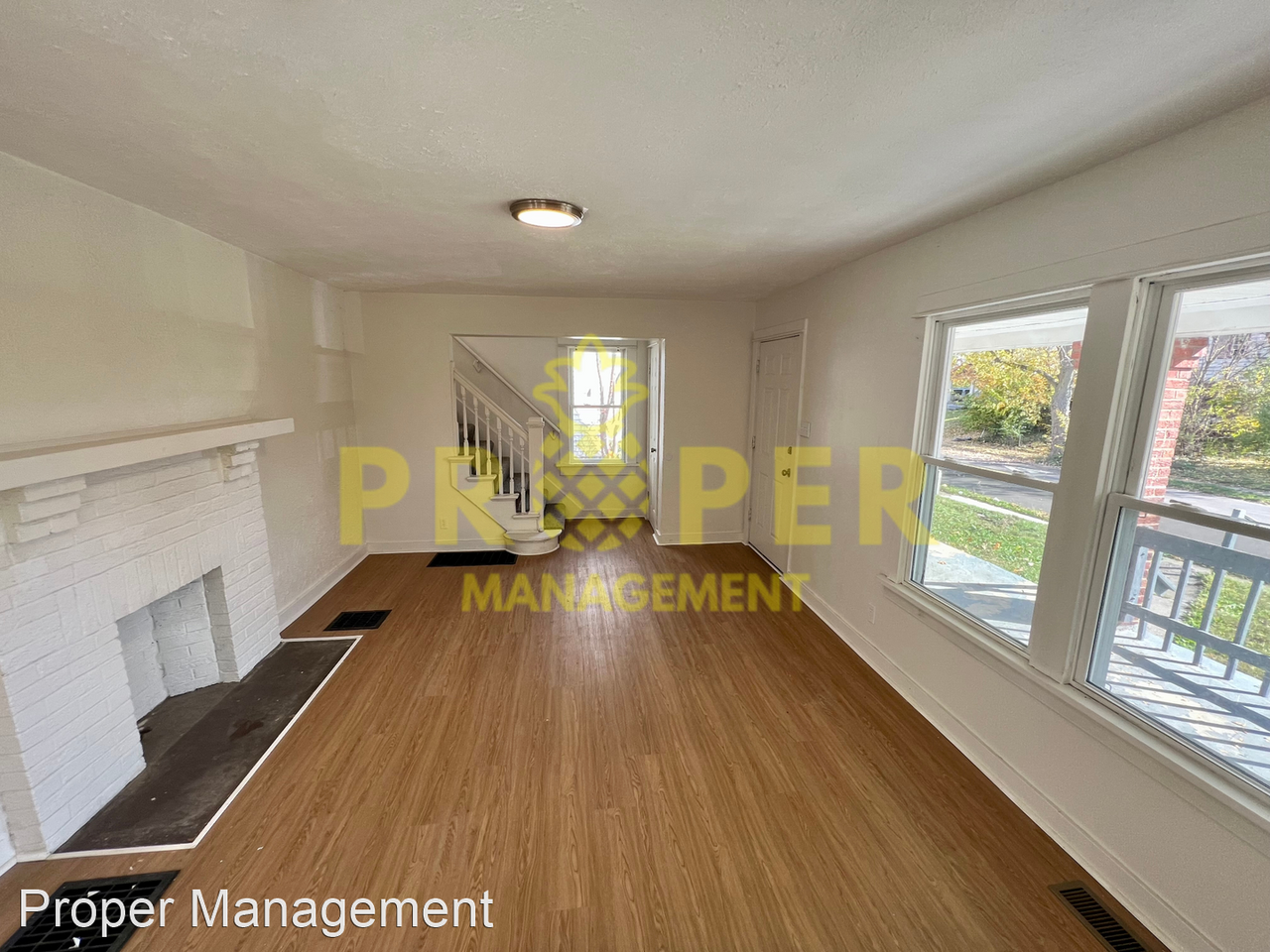 237 Victor Ave - Photo 3 of 11