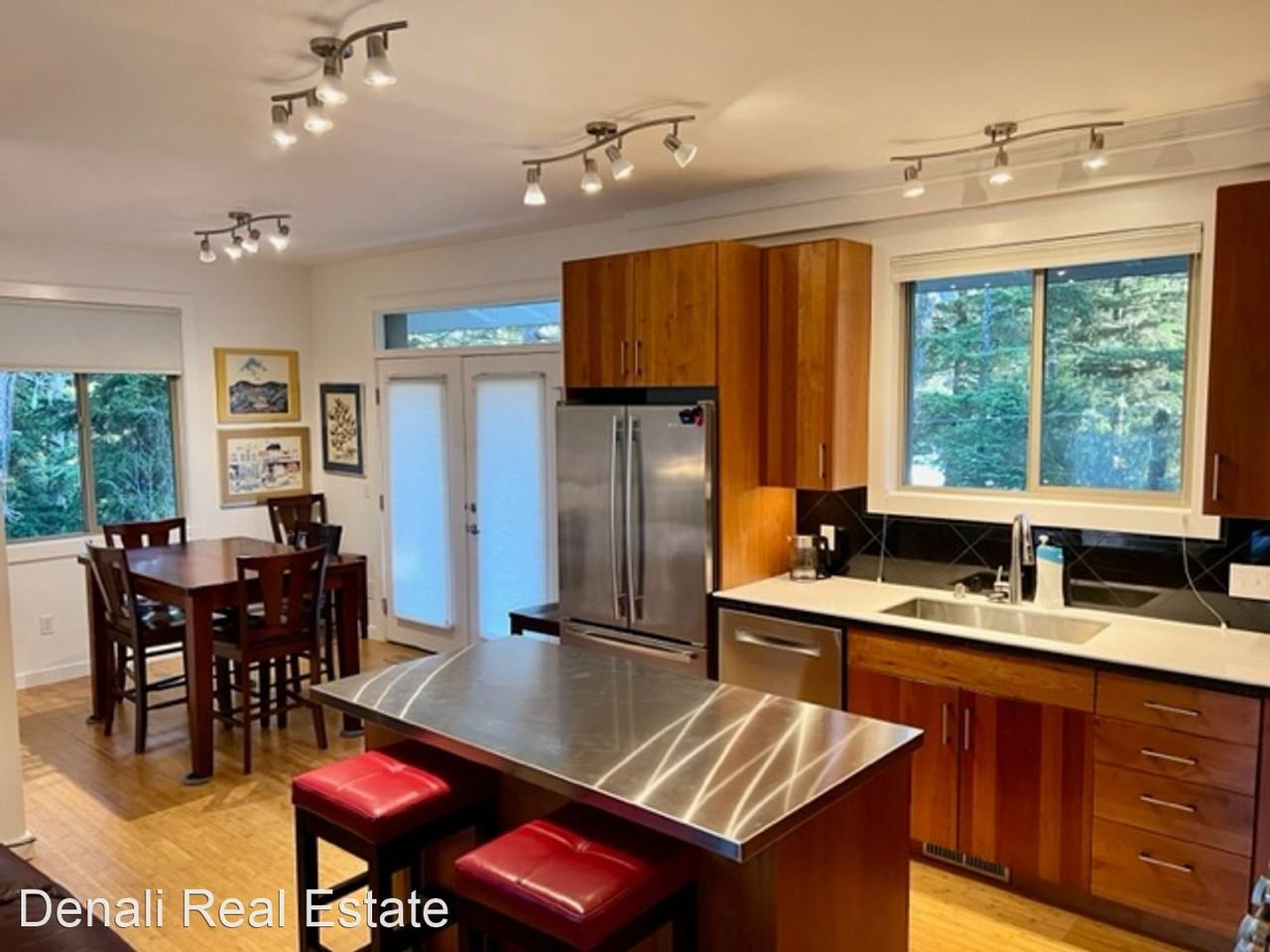 160 Christina Pl - Photo 3 of 37