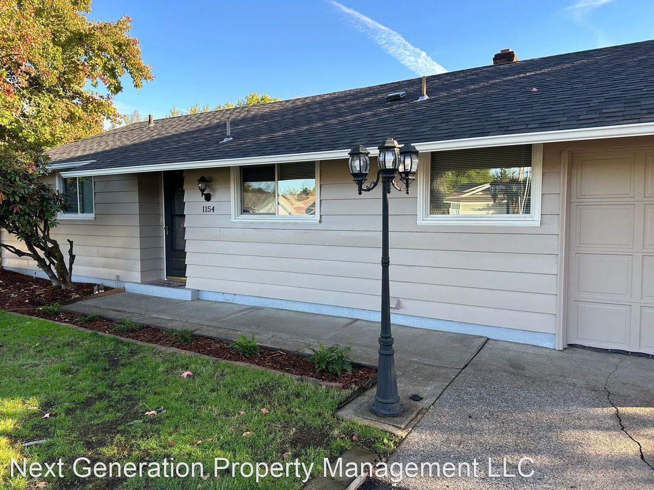 1154 Clinton Dr - Photo 3 of 29