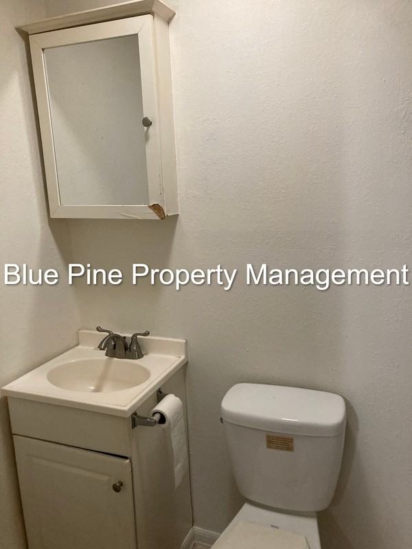 440 Walnut Street #9 - Photo 5 of 6