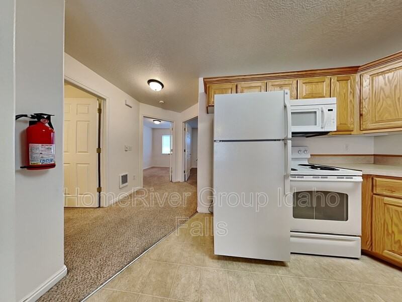 1350 Midway Ave #1 - Photo 4 of 14