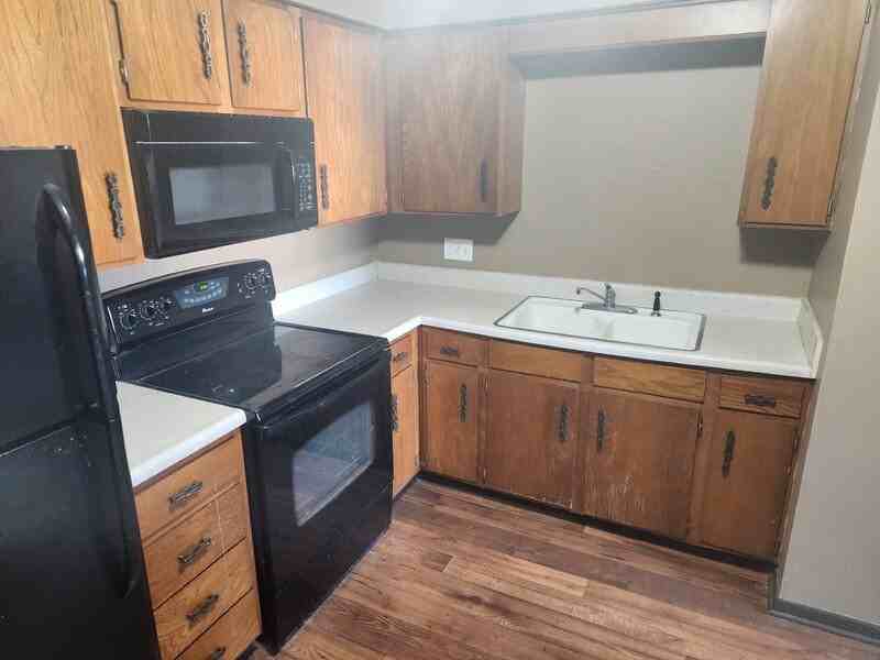450 Laurel St #2 - Photo 6 of 50