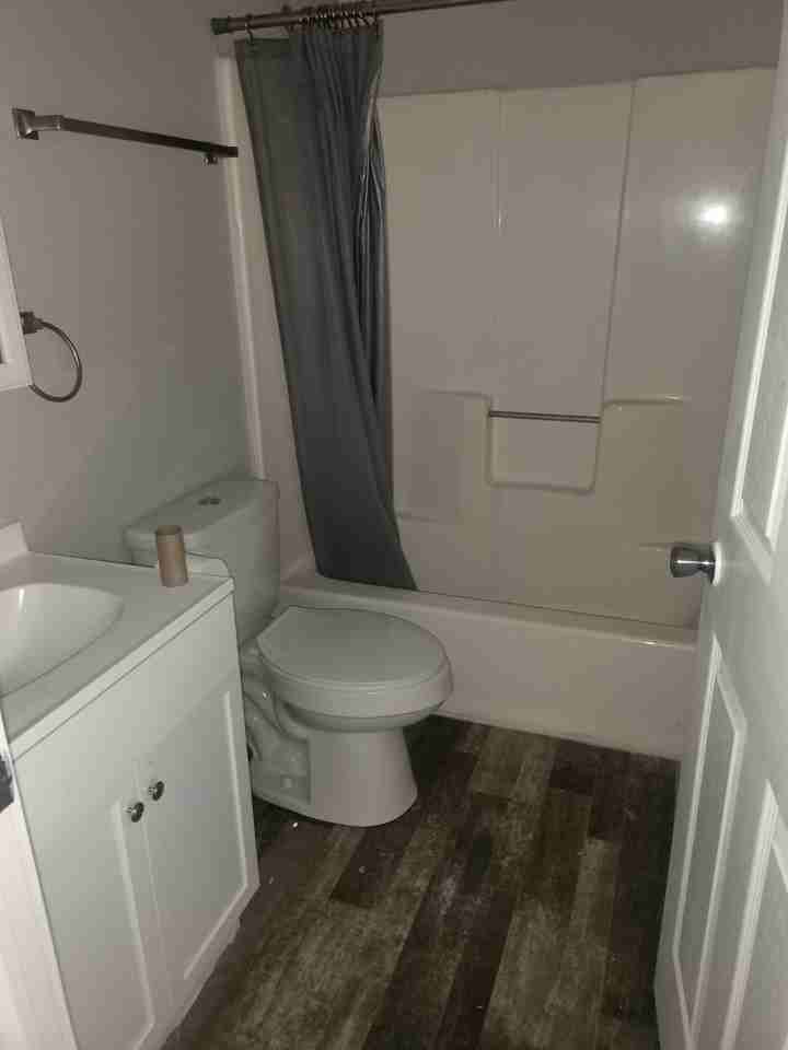 1010 S 14th St #2 - Photo 2 of 4