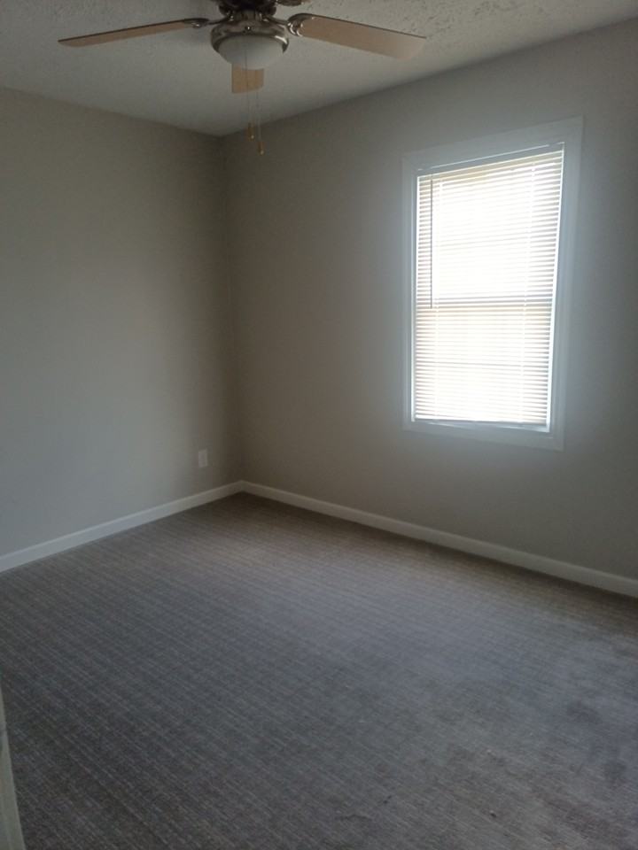 1010 S 14th St #2 - Photo 3 of 4