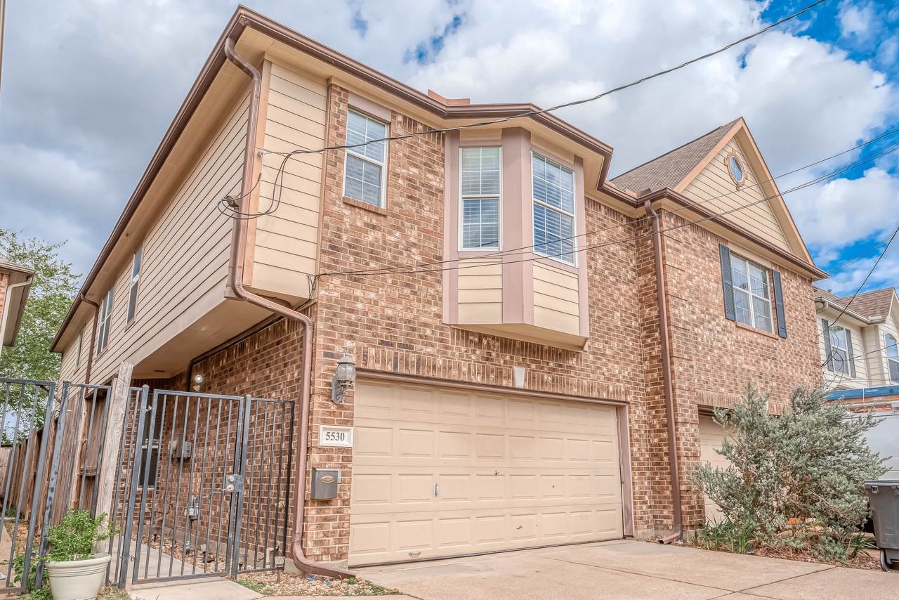 5530 Kansas St - Photo 3 of 50