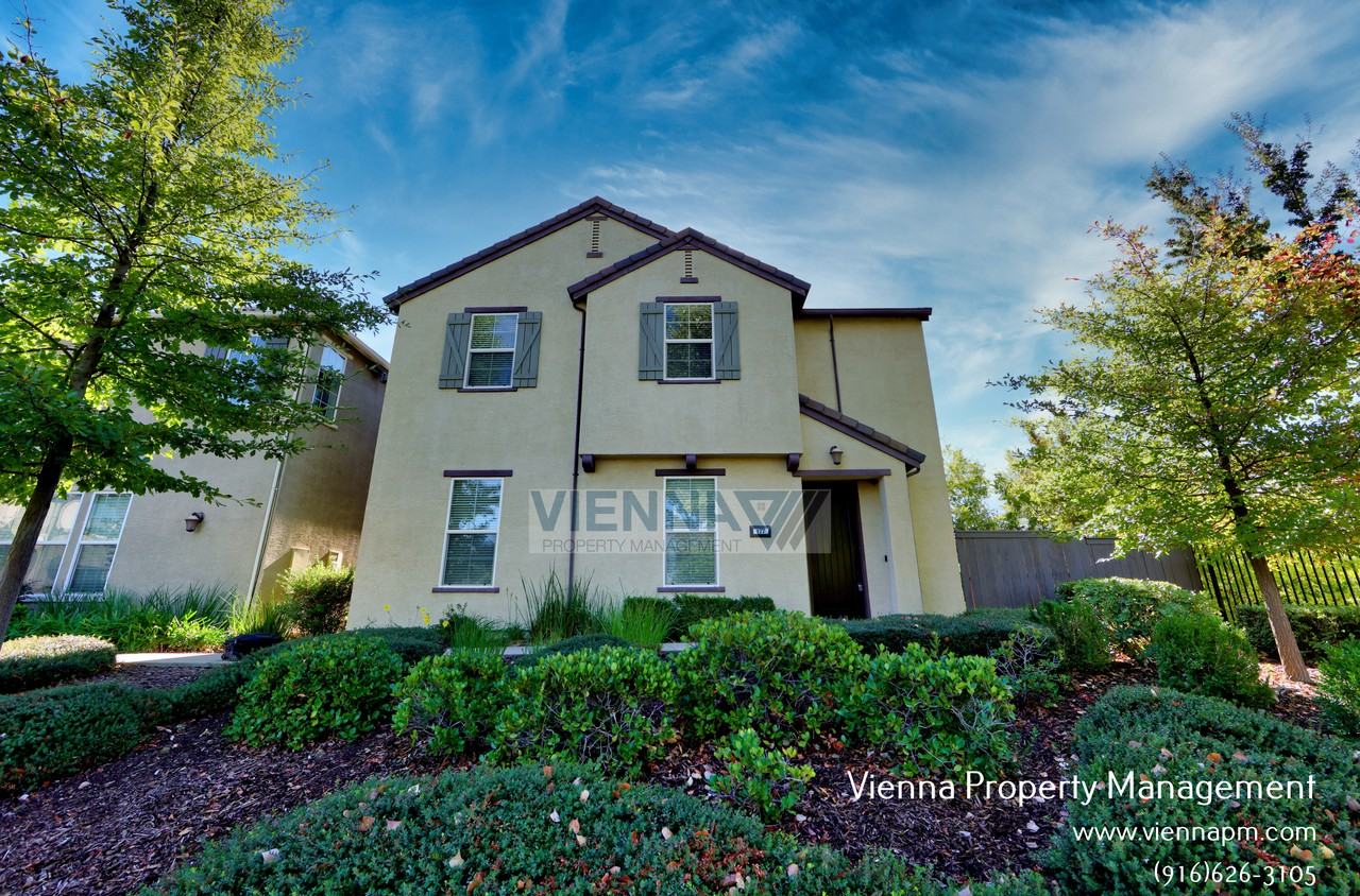 177 Talmont Cir - Photo 2 of 24