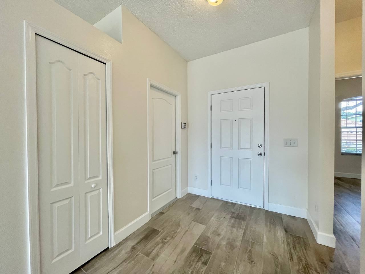 18417 Meadow Blossom Ln - Photo 4 of 30