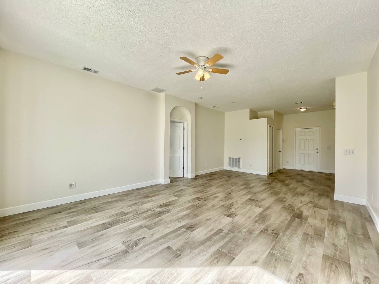 18417 Meadow Blossom Ln - Photo 5 of 30