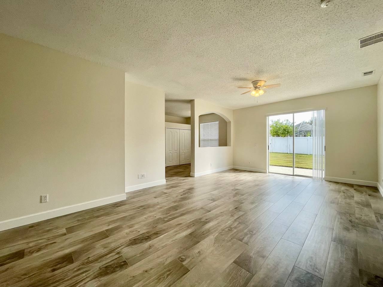 18417 Meadow Blossom Ln - Photo 7 of 30