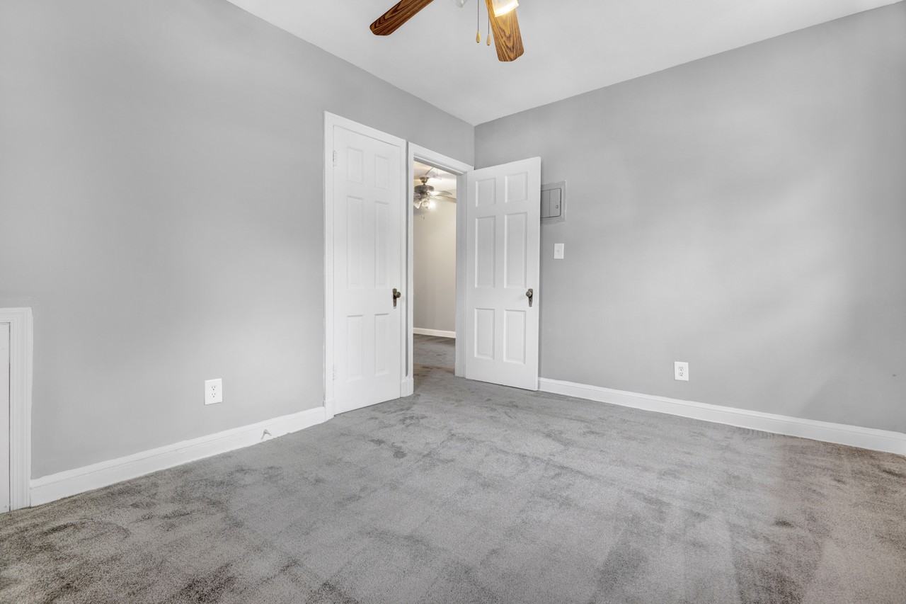 1800 Shepherd St Ne - Photo 3 of 11