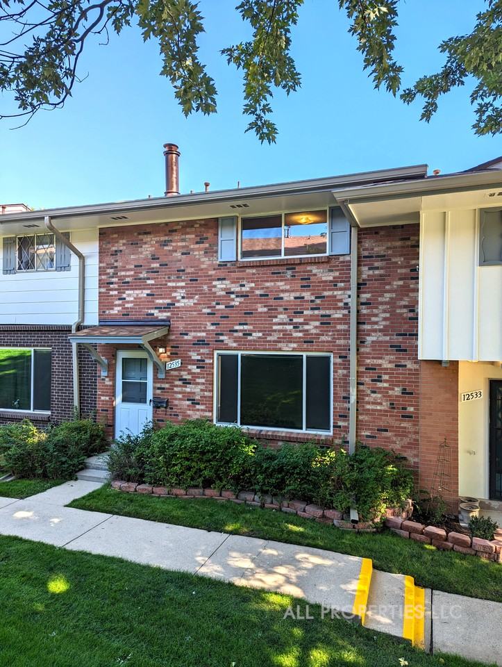 12535 W Alameda Dr - Photo 2 of 50