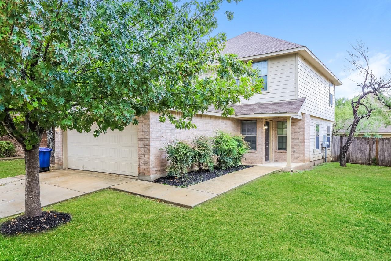 8927 Bonnie Butler - Photo 2 of 16