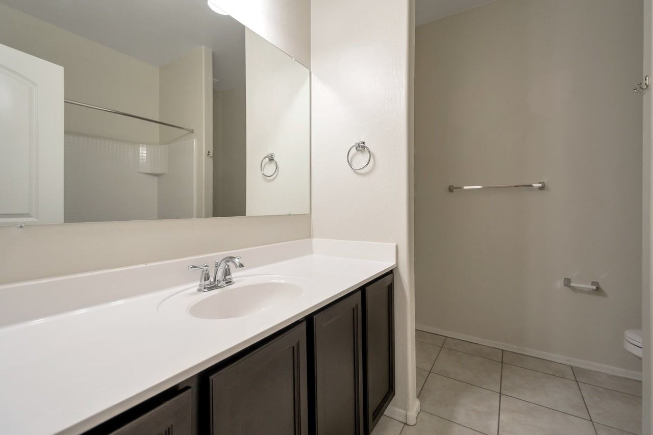 29202 N Fire Agate Rd - Photo 4 of 15