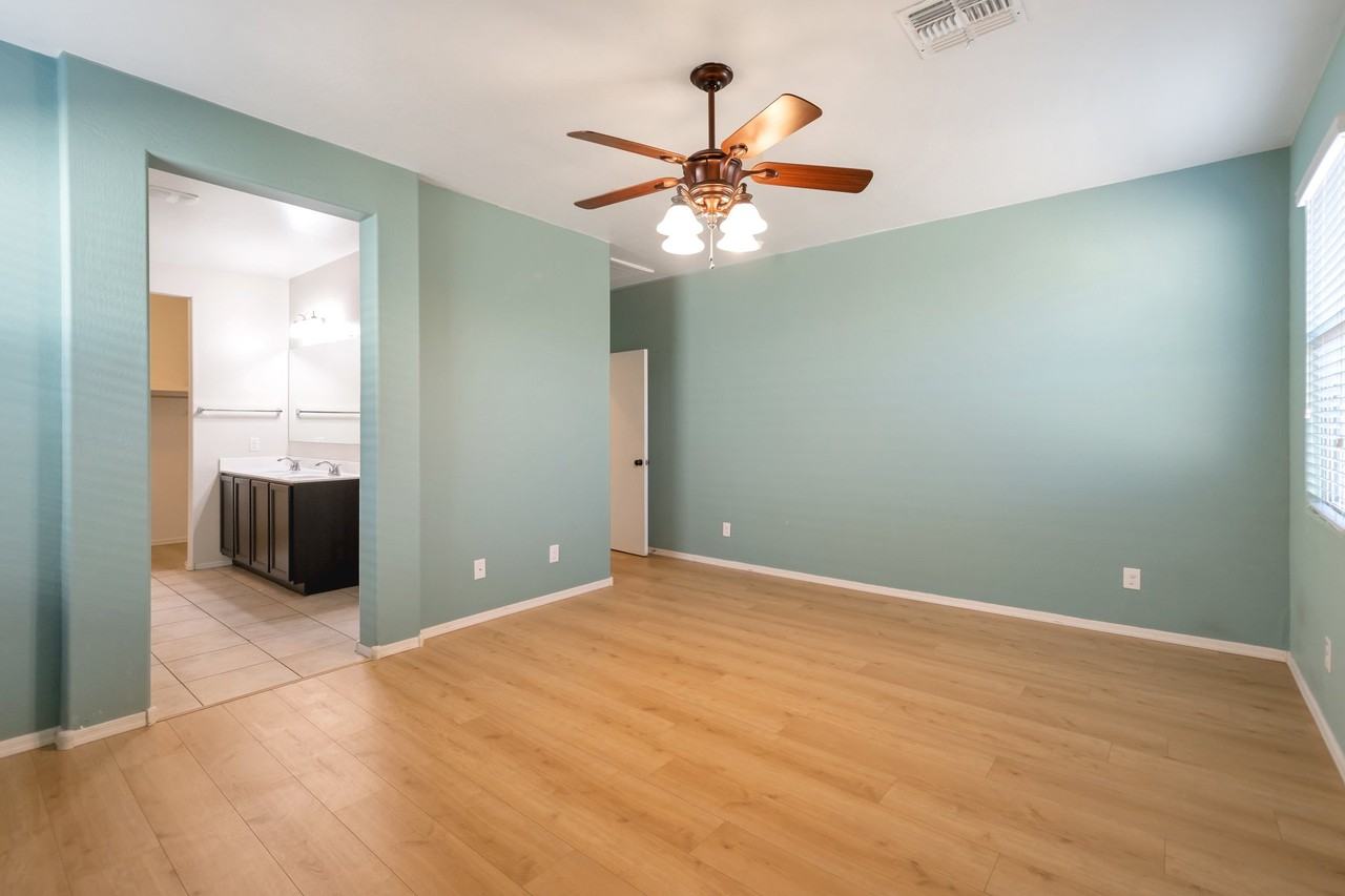 29202 N Fire Agate Rd - Photo 7 of 15