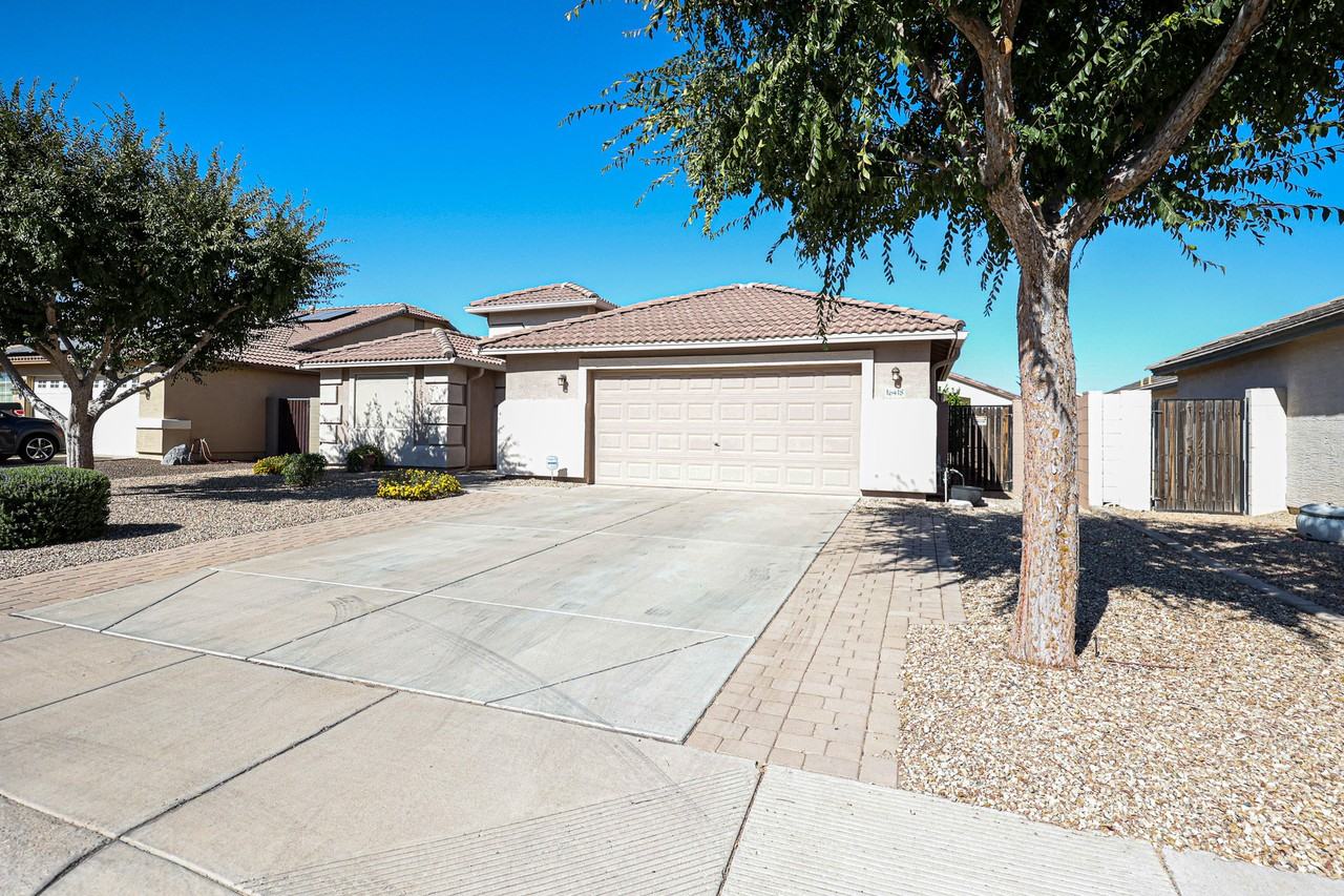 16418 W Monte Cristo Ave - Photo 2 of 32