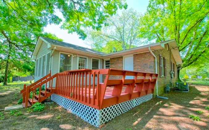 318 Blandenburg Rd - Photo 2 of 9