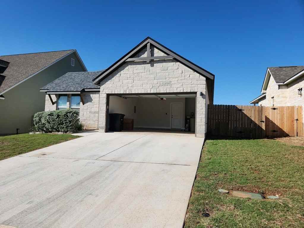 303 Winston Dr - Photo 2 of 17