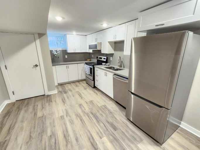 656 Balmoral Dr #2 - Photo 2 of 11