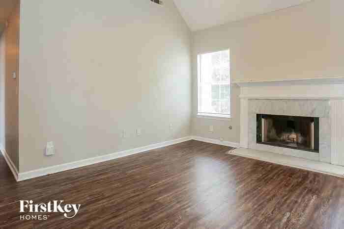 1156 Saint Phillips Ct - Photo 3 of 15