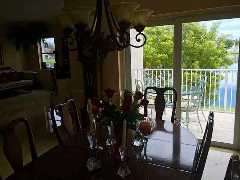 2139 Northwest 75th way - Photo 3 of 10