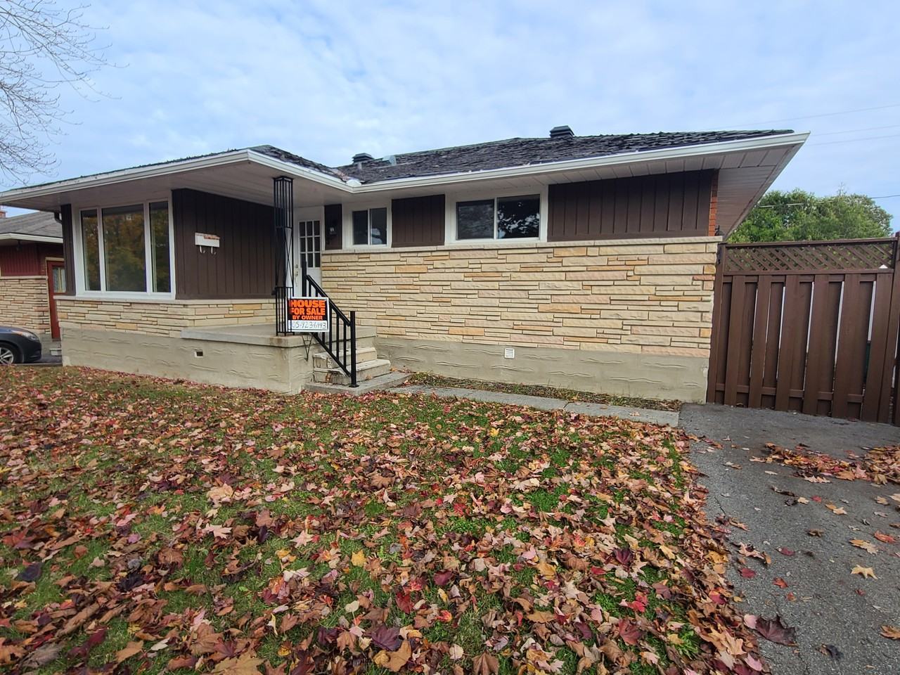 2115 Haig Drive - Photo 2 of 22