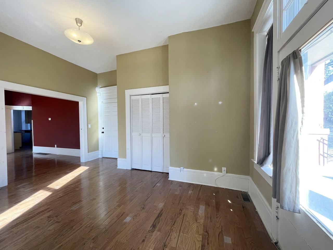 512 Wabash Avenue #1 - Photo 3 of 15