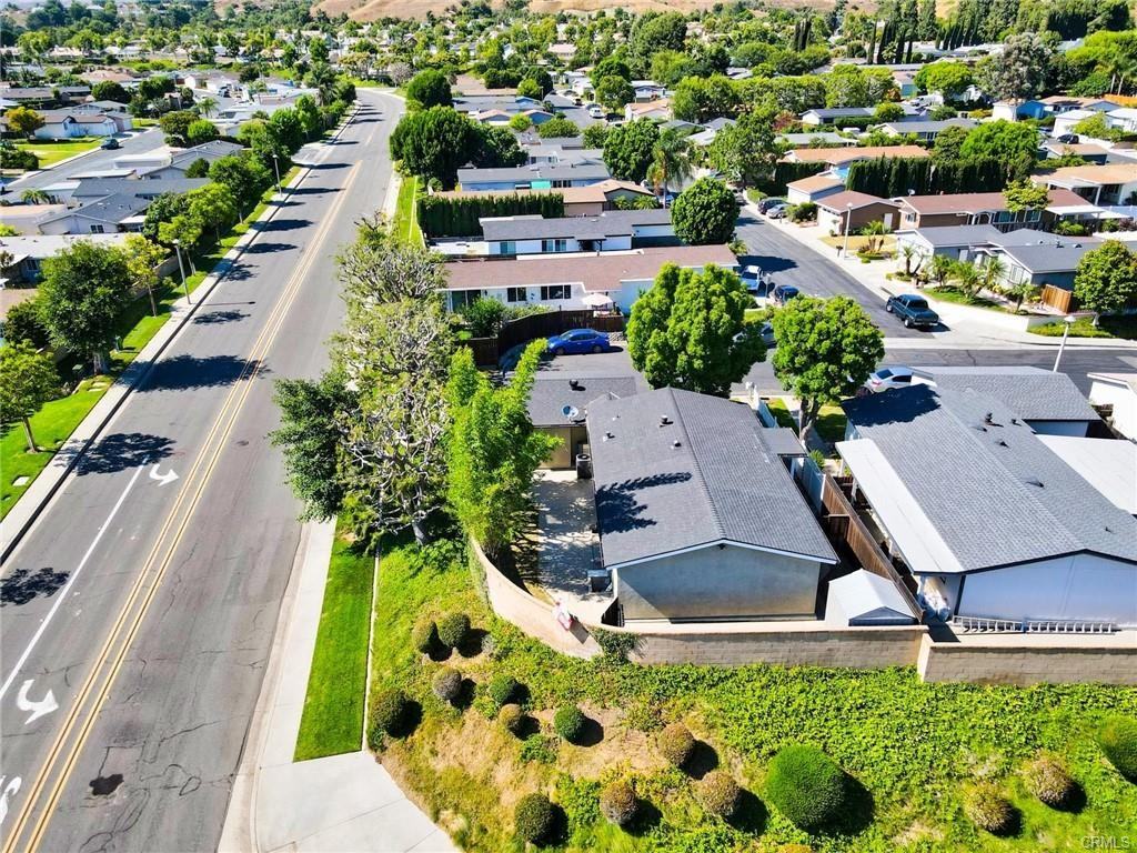 21850 Cimarron Pl - Photo 3 of 23