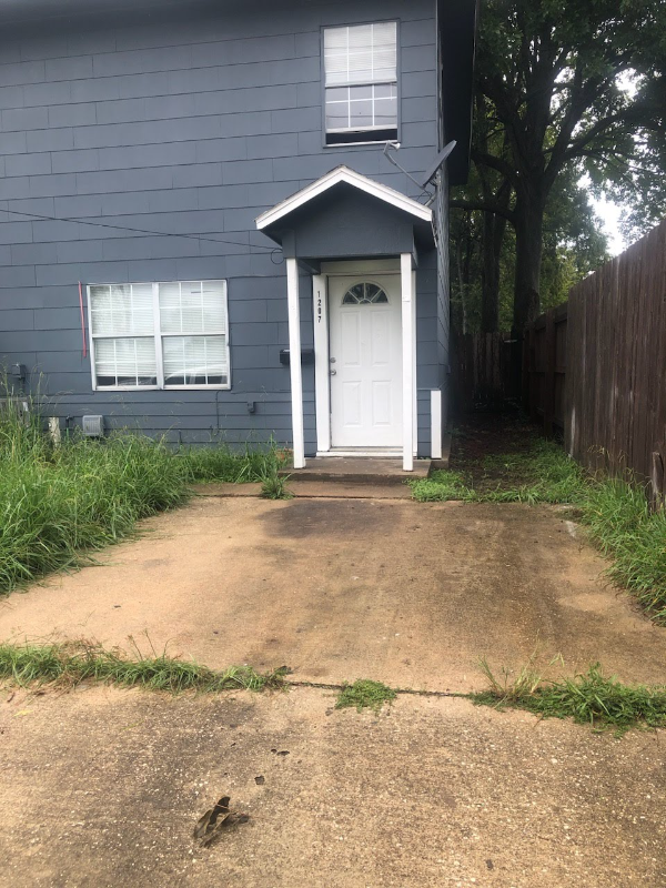 1207 Milam St - Photo 2 of 24