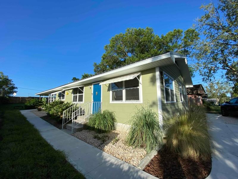 654 E Swanson St - Photo 3 of 21