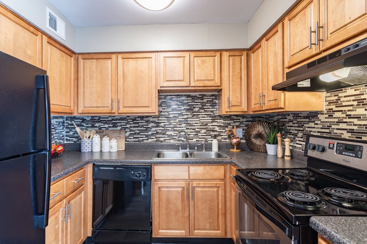 Mallards Landing Apartment Home - Photo 2 of 24