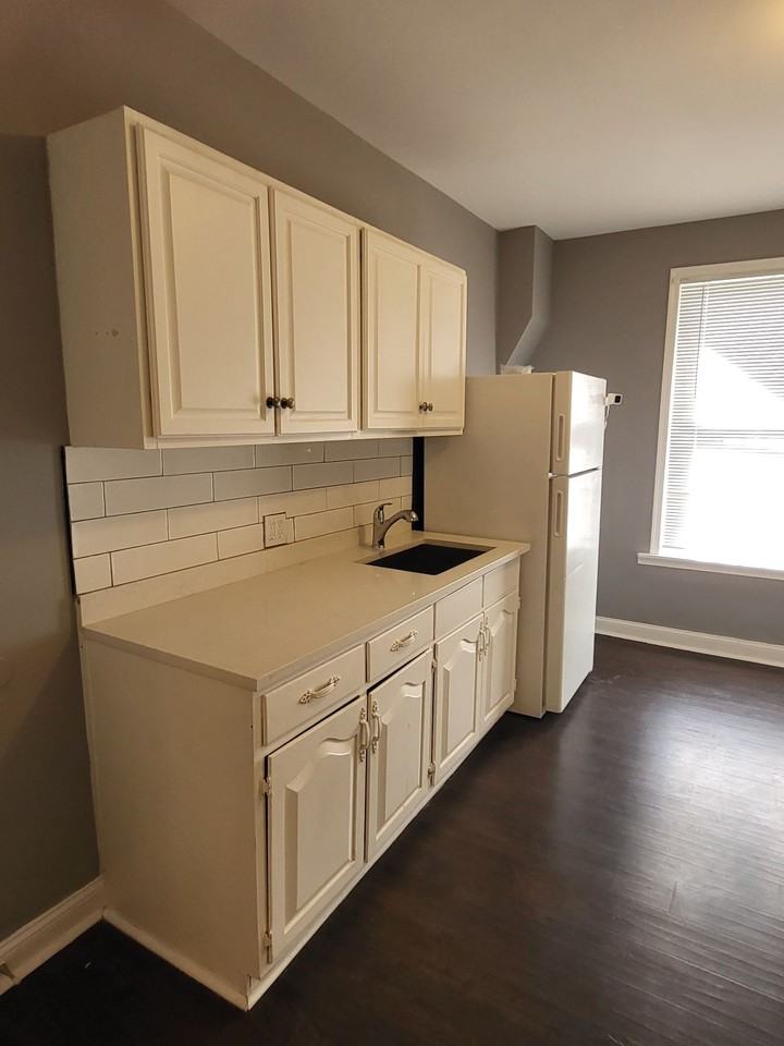 1607 Cliftview Avenue #1 - Photo 6 of 21