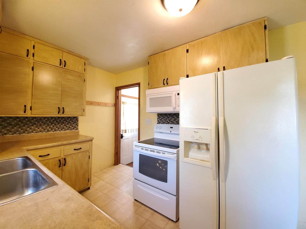 1404 9th Ave Ne #1 - Photo 5 of 23