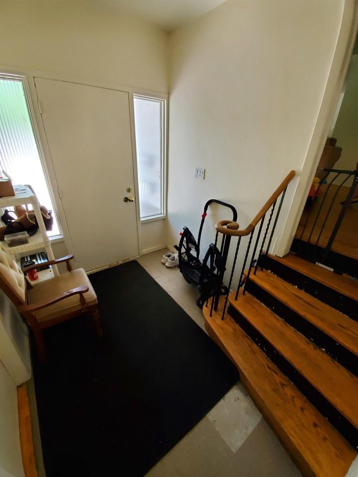 11 1-11 Lonsdale Pl - Photo 2 of 10