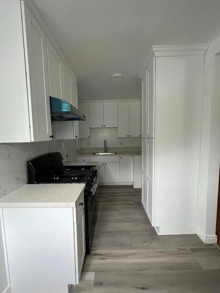 500 E Hellman Ave #500 - Photo 3 of 7