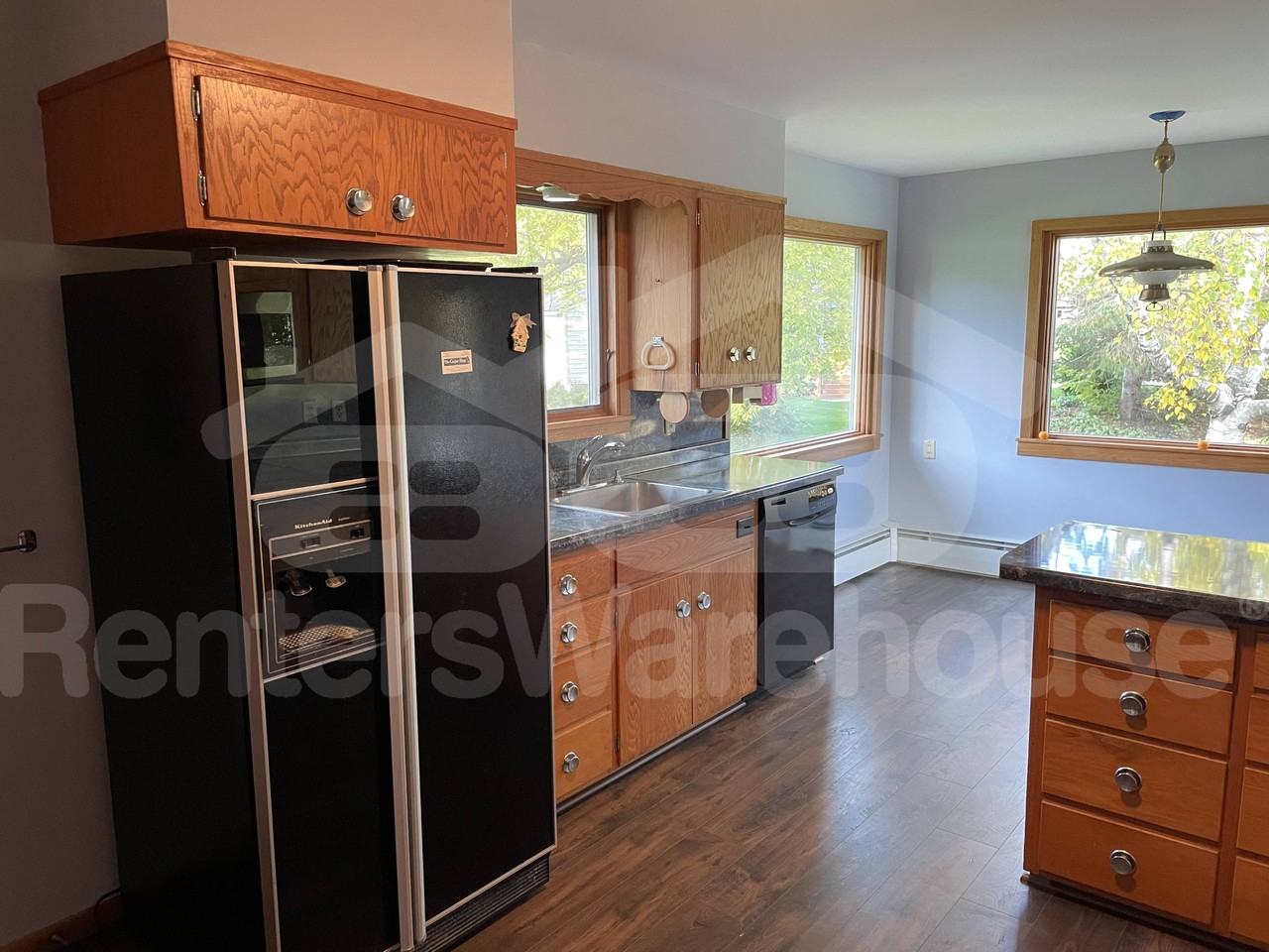 432 Hillcrest St - Photo 2 of 10