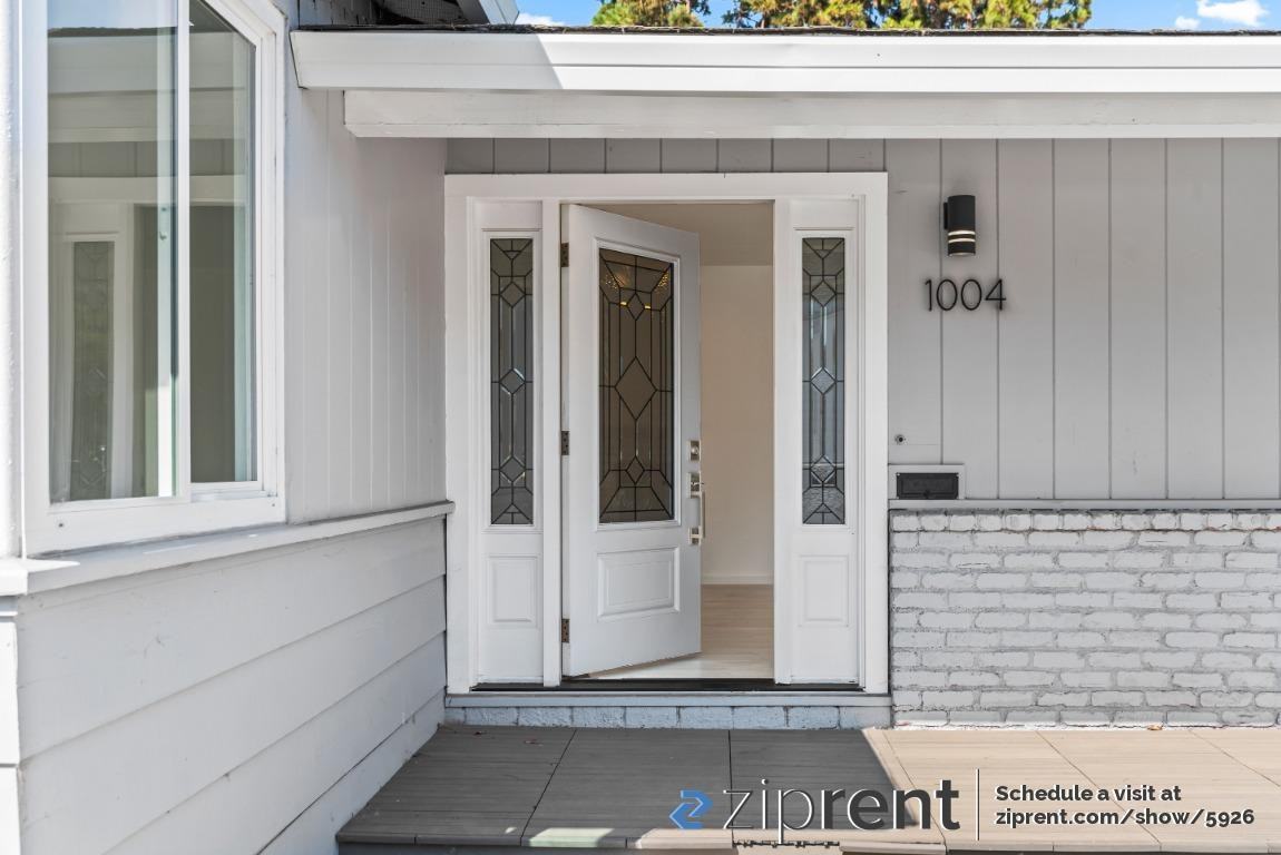 1004 Key Route Blvd - Photo 3 of 19