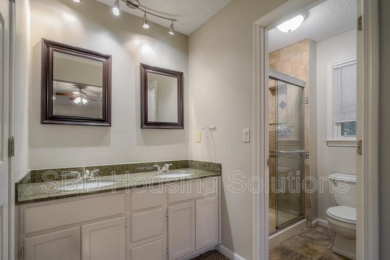 405 Se Dales Ct - Photo 7 of 12