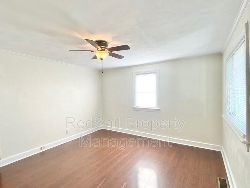 2422 Ambler Ave - Photo 3 of 21
