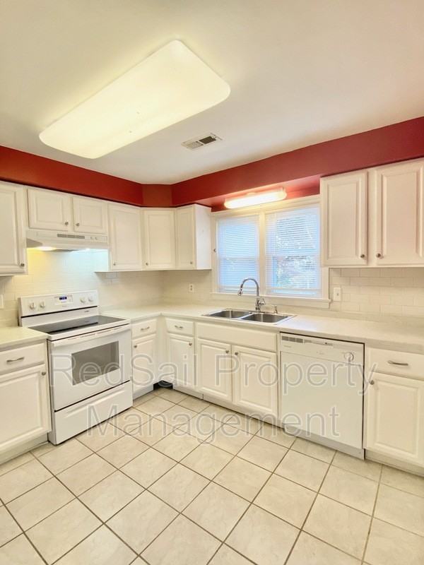 17 Hoopes Rd - Photo 5 of 15