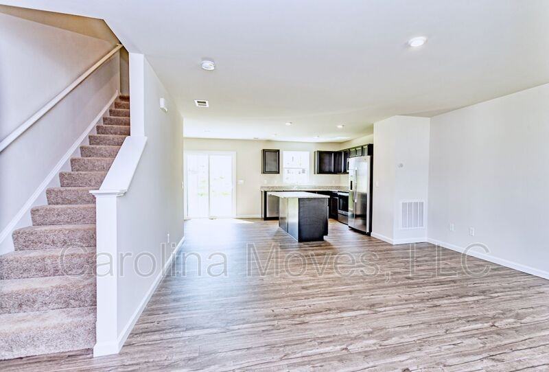 303 Maplestead Farms Ct - Photo 2 of 17