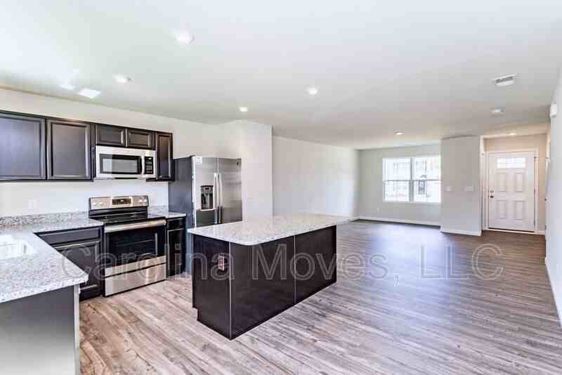 303 Maplestead Farms Ct - Photo 3 of 17