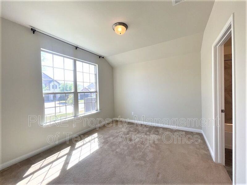3408 De Torres Cir - Photo 3 of 33