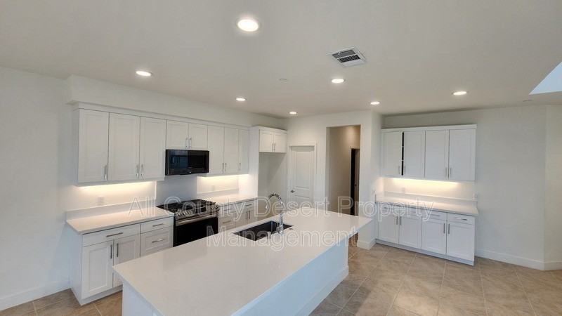 84361 Passagio Lago Way - Photo 3 of 48