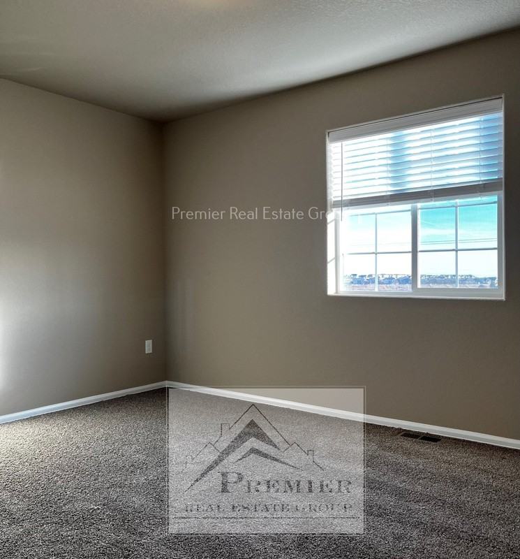 7773 Sand Lake Heights - Photo 6 of 18