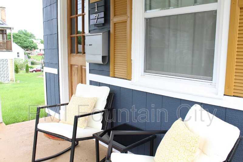 2117 Amie St - Photo 3 of 28