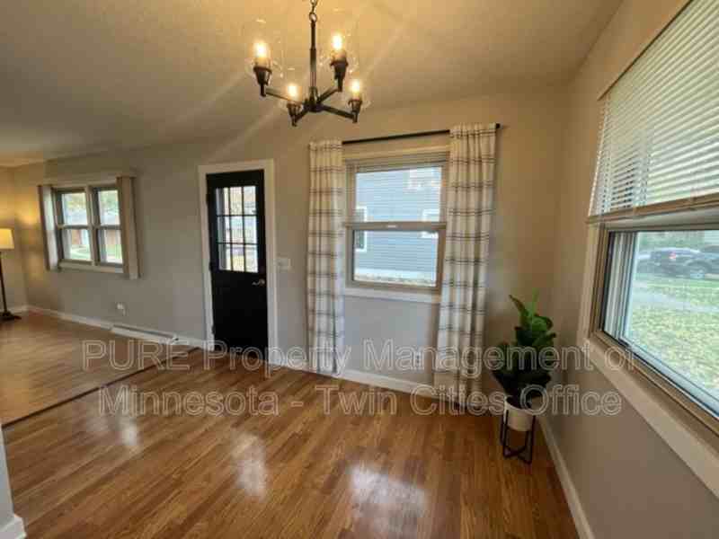 433 4th St S - Photo 2 of 44