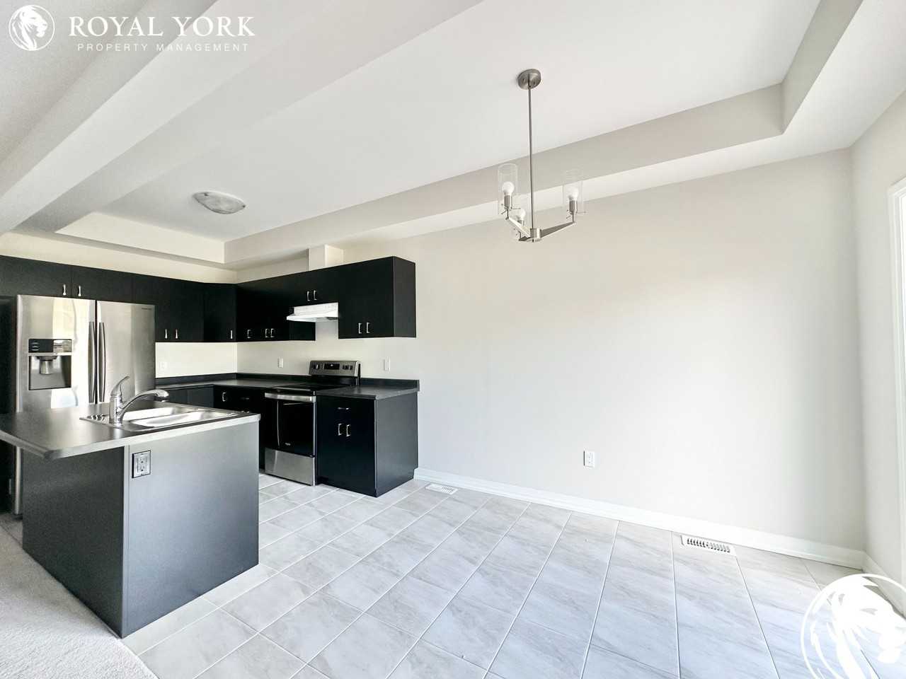 7302 Marvel Dr - Photo 3 of 27