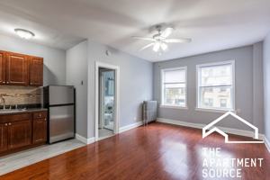 featured image of 6930 N Greenview Ave #206